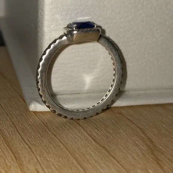 Beautiful Pandora Ring - Picture 5 of 7